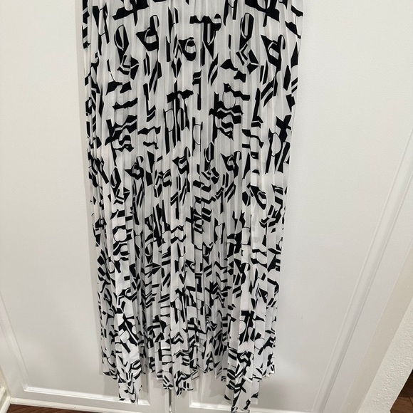 Maje White & Black Rosyla Abstract Print Midi Dress Size 36 US S - Picture 9 of 10